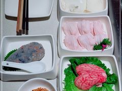 -海底捞火锅鲜切牛肉主题店(长寿路店)
