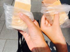 -詹爷爷乌节路街头冰淇淋