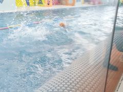 -小小王国亲子游泳俱乐部(锦辉中心)