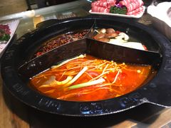 -老房老舍重庆火锅(假日城市店)