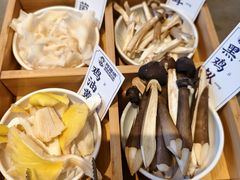 -阿婆情腊排骨火锅·野生菌季(古城旗舰店)