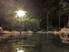 -湖泉半山温泉