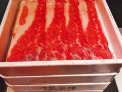 和牛上脑-温禾牛·和牛寿喜烧自助火锅(恒基名人店)