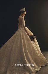 -雪中彩影婚纱摄影·微光艺术中心