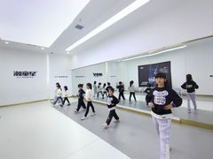 -潮童星少儿模特形体培训(郑州总校)