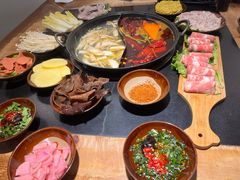 -重庆故事姊妹老火锅(财经学院店)