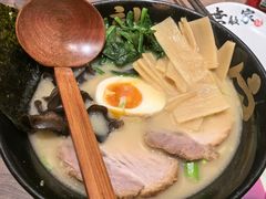 黄金招牌面-无敌家现熬骨汤拉面(颐堤港店)