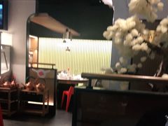 大堂-左庭右院鲜牛肉火锅(浦江欢乐颂店)