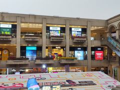 -王府井奥莱临潼小镇(临潼店)