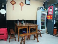 大堂-潘国仙耳光馄饨(黄家阙路店)