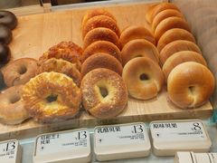 -HOT CRUSH趁热集合·现烤面包(环球港店)