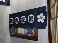 -荒岛实景沉浸密室(江汉路1店)