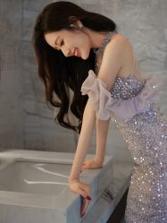 -不晚国际婚纱礼服