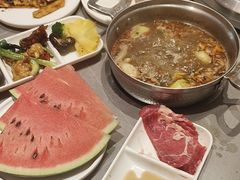 -黑金·寻焰自助百汇·烤肉·火锅(中街店)