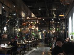 大堂-粤色·老广州茶餐厅(河南商会大厦店)