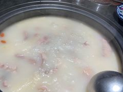 -大匠工房古船木艺术餐厅·猪肚鸡专门店(长白仙岛店)