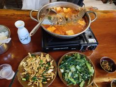 -苗湘食府(十年店)