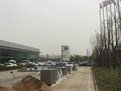 -永达国际汽车广场-停车场