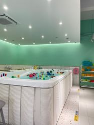 -Pony Baby宝尼婴幼儿游泳SPA馆