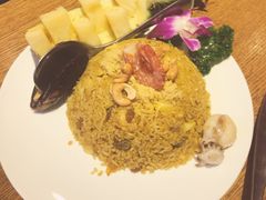 菠萝海鲜炒饭-海桐