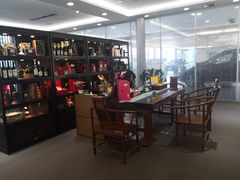-广州鸿粤星辉奔驰4S店(钟村店)