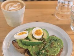 牛油果吐司-Egg•Allday Brunch(襄阳北路店)