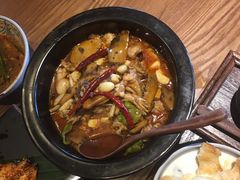 -云海肴·汽锅鸡·云南菜(天山百盛优客店)