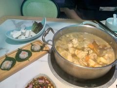 -六少·猪肚包鸡火锅(卓悦INTOWN店)