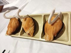 榴莲千丝酥-稻香酒家·34年老字号·港式粤菜(汉街店)