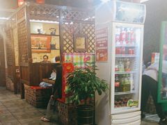 -人民公社铁锅炖·东北菜(卫国道店)