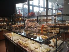 面包甜点陈列柜-巴黎贝甜(卫清西路店)