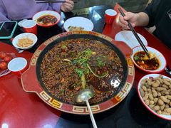 -烧哥美蛙肥肠鱼火锅·十五年社区店