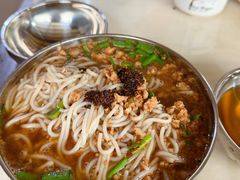 -正宗杨记普洱酸醋米线(总店)