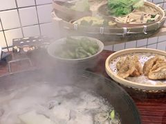 -老街烧烤大排档·地道湖北菜·龙虾馆(汉口火车站店)
