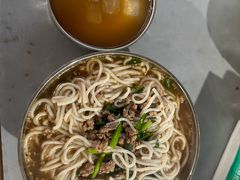 -正宗杨记普洱酸醋米线(总店)