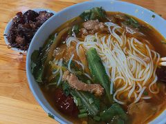 酸菜肉丝米线-越洋肖氏老米线(杨家坪店)
