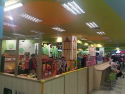-莫莉幻想儿童乐园(武汉金银潭永旺店)