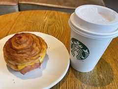 上星早餐-星巴克(蒲汇塘路店)