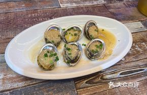 Garlic Steamed Abalone (Popular Recommendation)