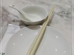 -香港百合居(LCM置汇旭辉广场店)