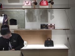 -LV路易威登(德基广场店)