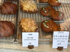 -VERIE BAKEHOUSE