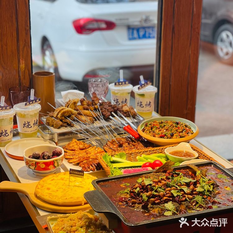 沈阳探店| 太原街最火的烧烤店非“延吉小串”莫属