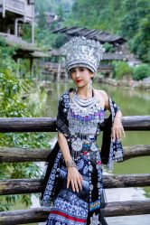 -苗韵服饰工作室(乌江寨店)