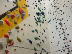 -问山MountQuest攀岩馆