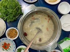 羊肉汤-屋头串串(新街里店)