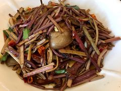野蕨菜炒腊肉-伙工殿餐厅(吉大店)