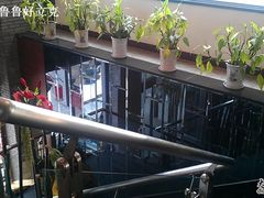 二楼-老季市·三代非遗传承·地标美食老汁鸡(工农路店)