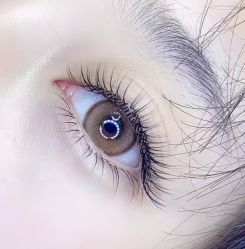 -爱美睫美甲会馆