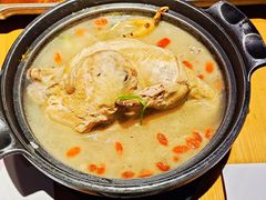 参鸡汤-延松朝鲜族料理
